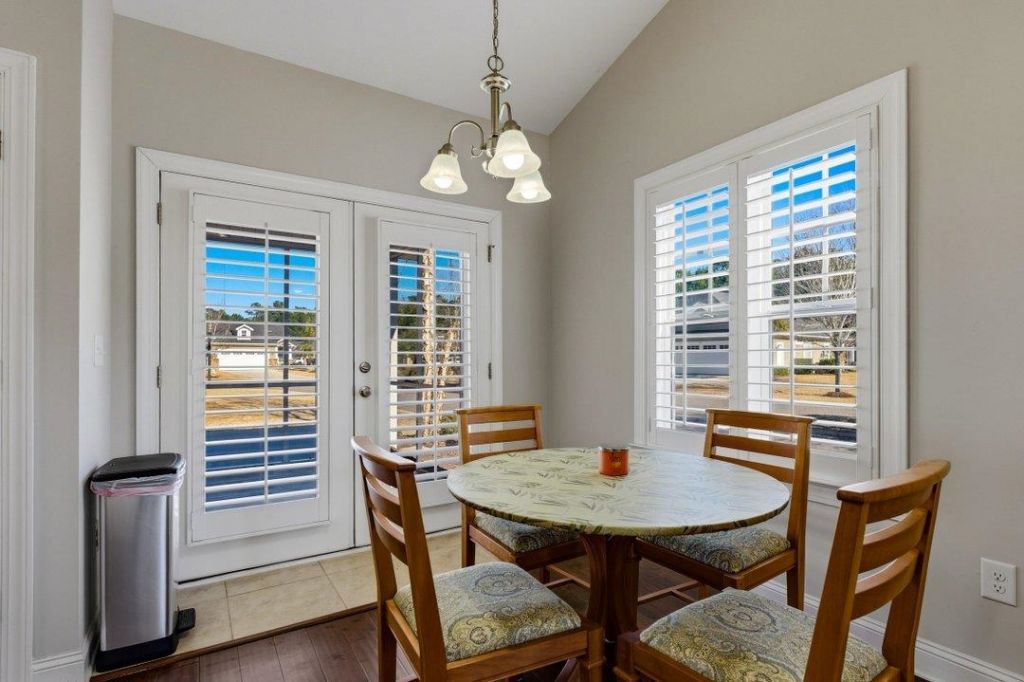 600 Elmwood Circle  Photo 12