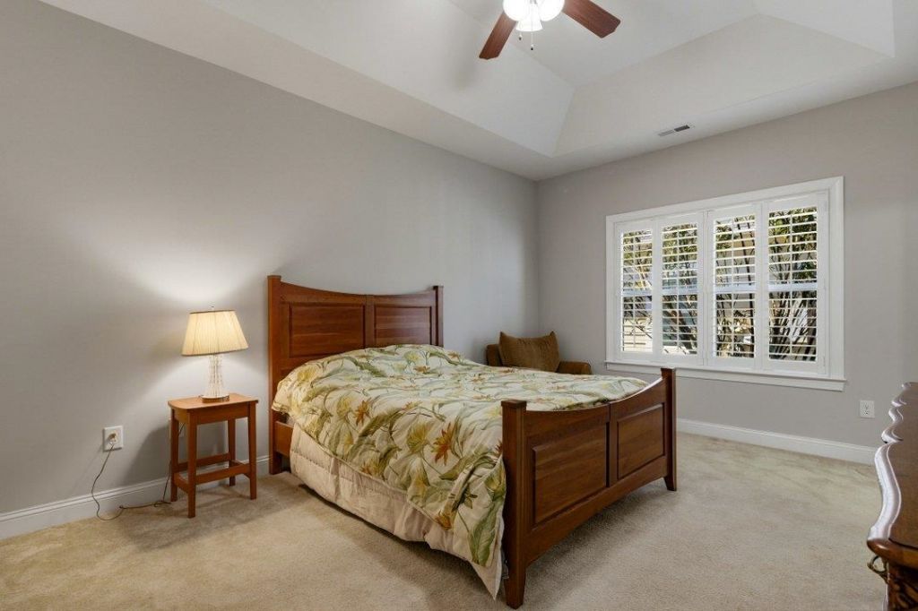 600 Elmwood Circle  Photo 17