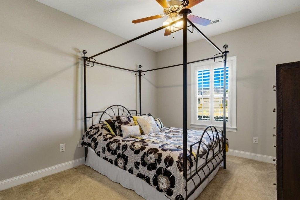 600 Elmwood Circle  Photo 24