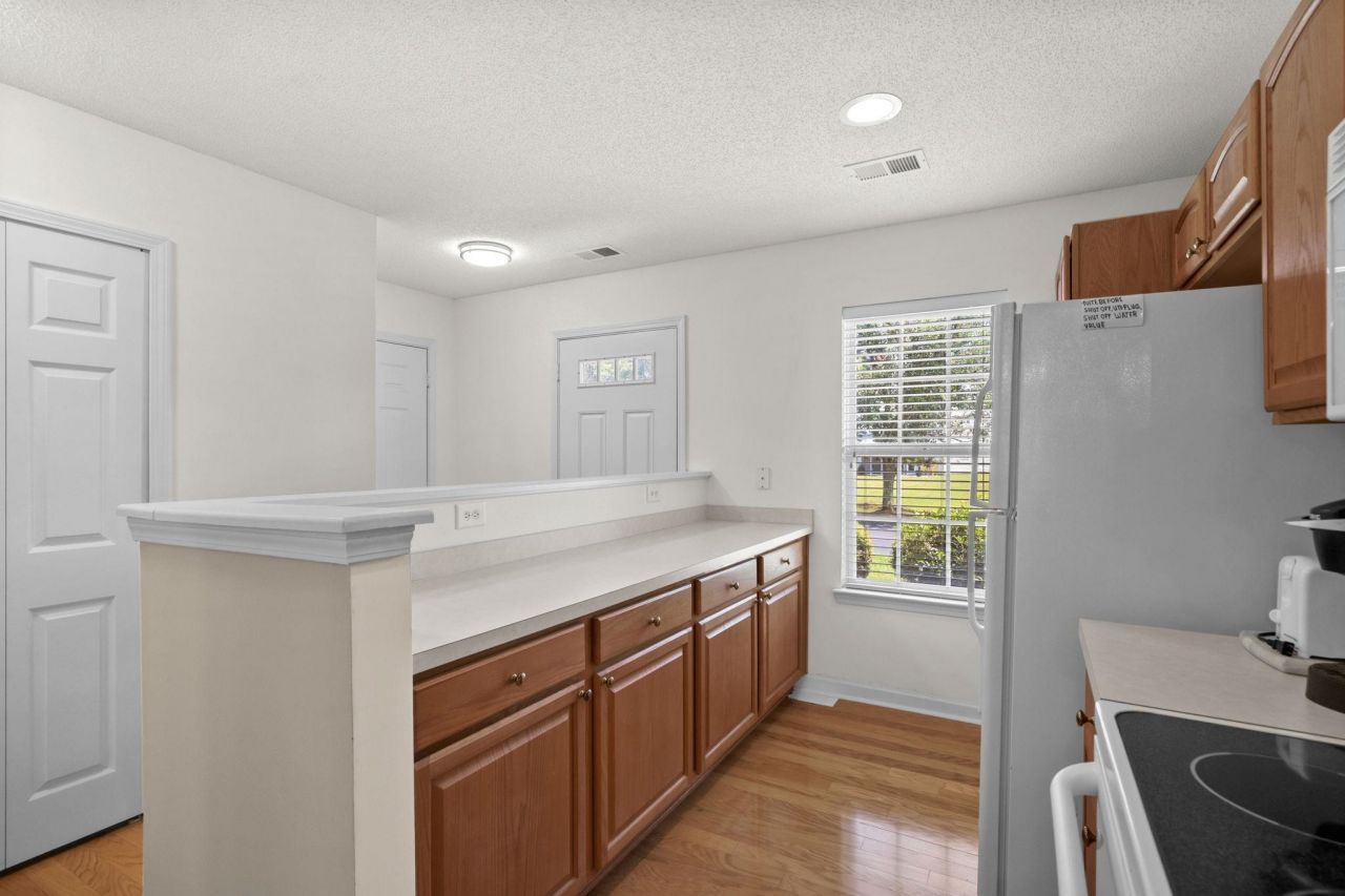 956 Williston Loop Photo 11