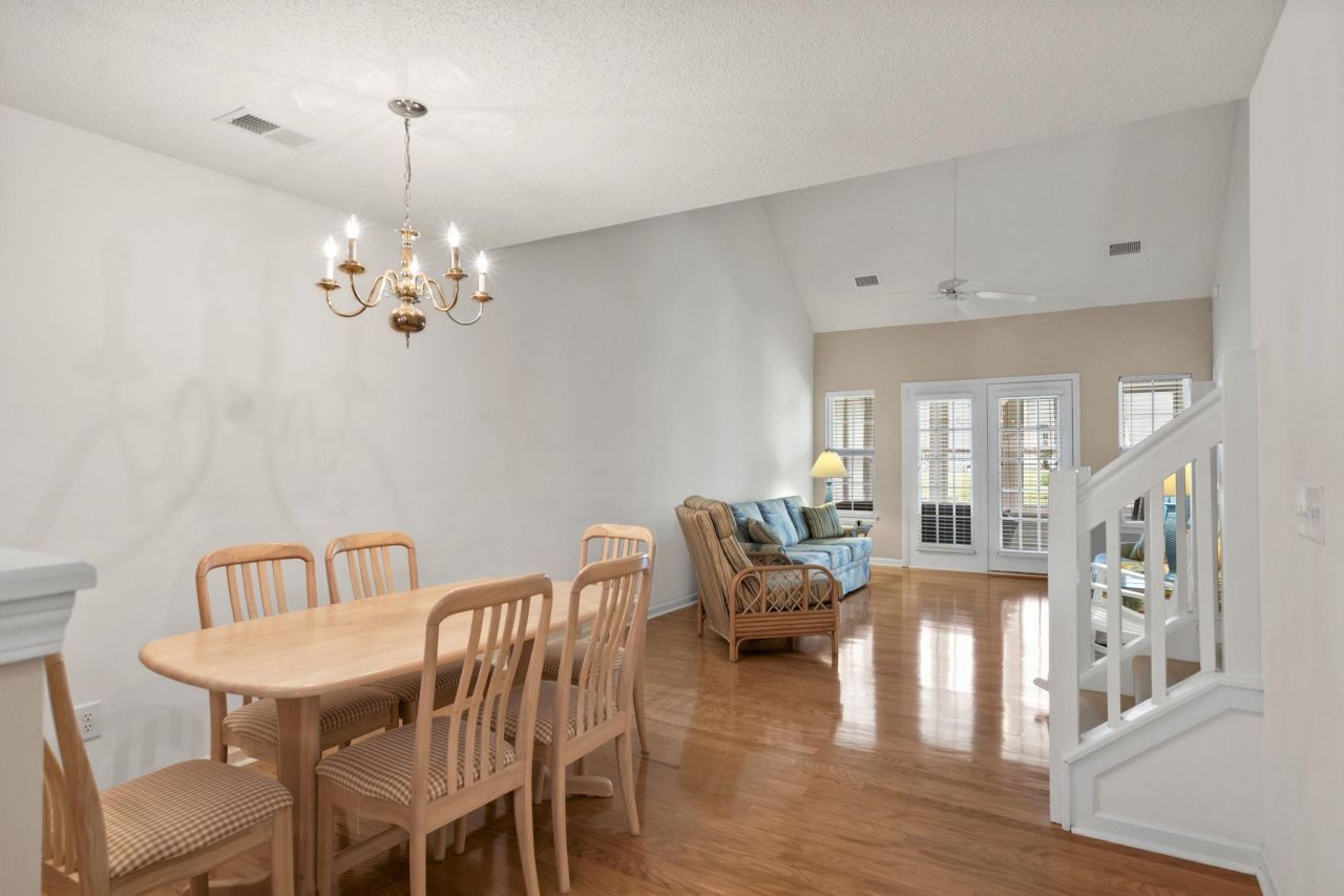 956 Williston Loop Photo 12