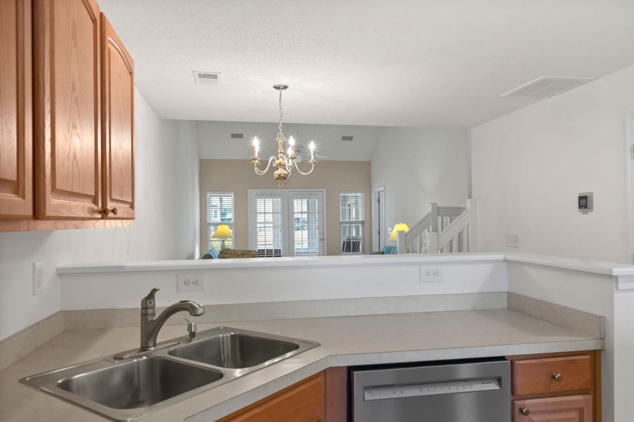 956 Williston Loop Photo 12