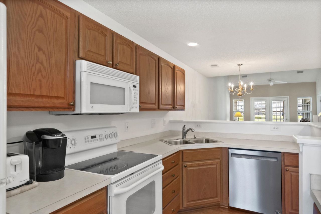 956 Williston Loop Photo 9