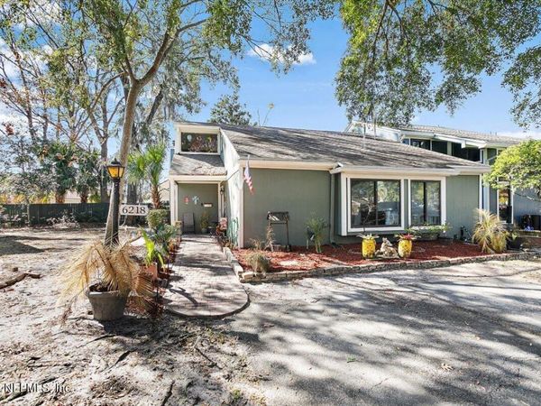 6218 LAKE TAHOE Drive, Unit 6218, Jacksonville, FL 32256