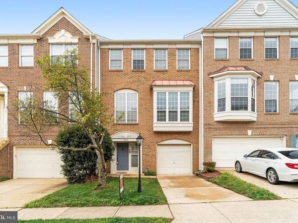 20927 TRINITY SQUARE, STERLING, VA 20165