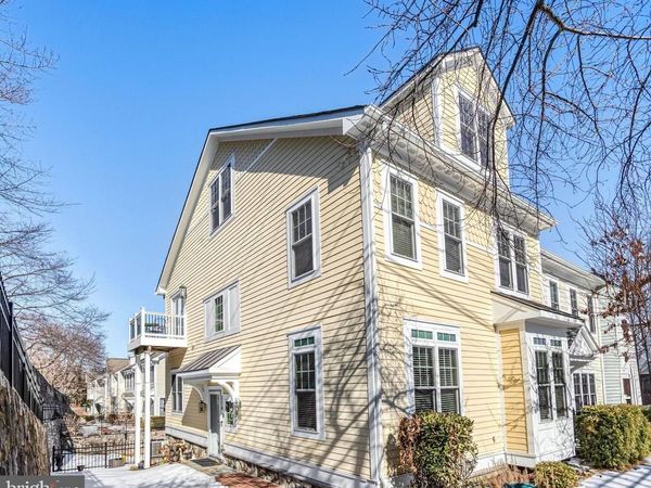 114 MOUNT HIGH STREET, OCCOQUAN, VA 22125