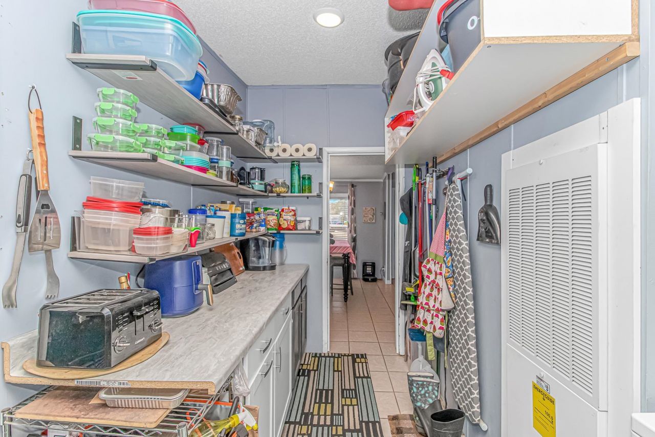 6043 East West Way Photo 11