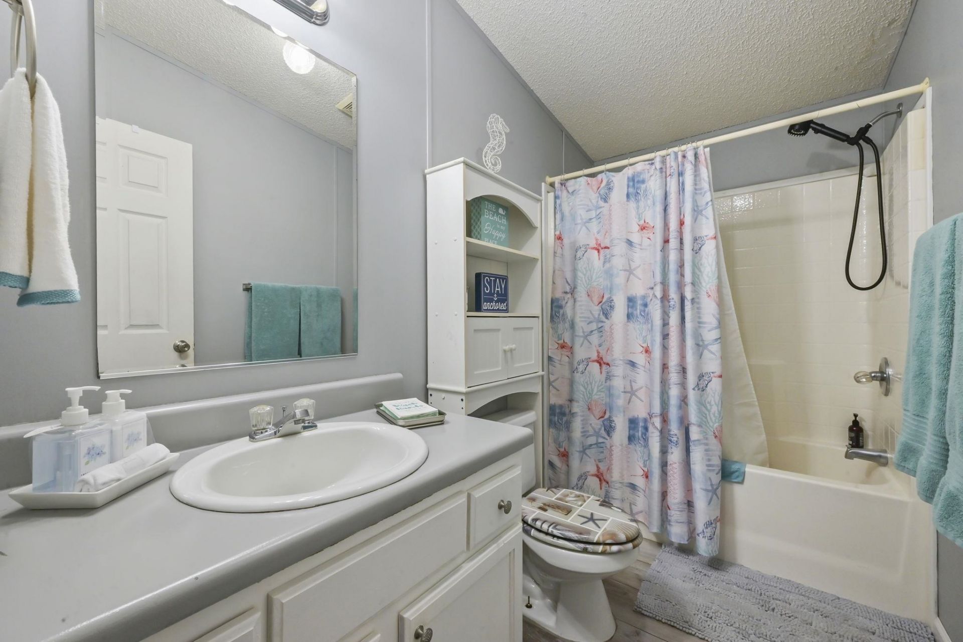 6043 East West Way Photo 11