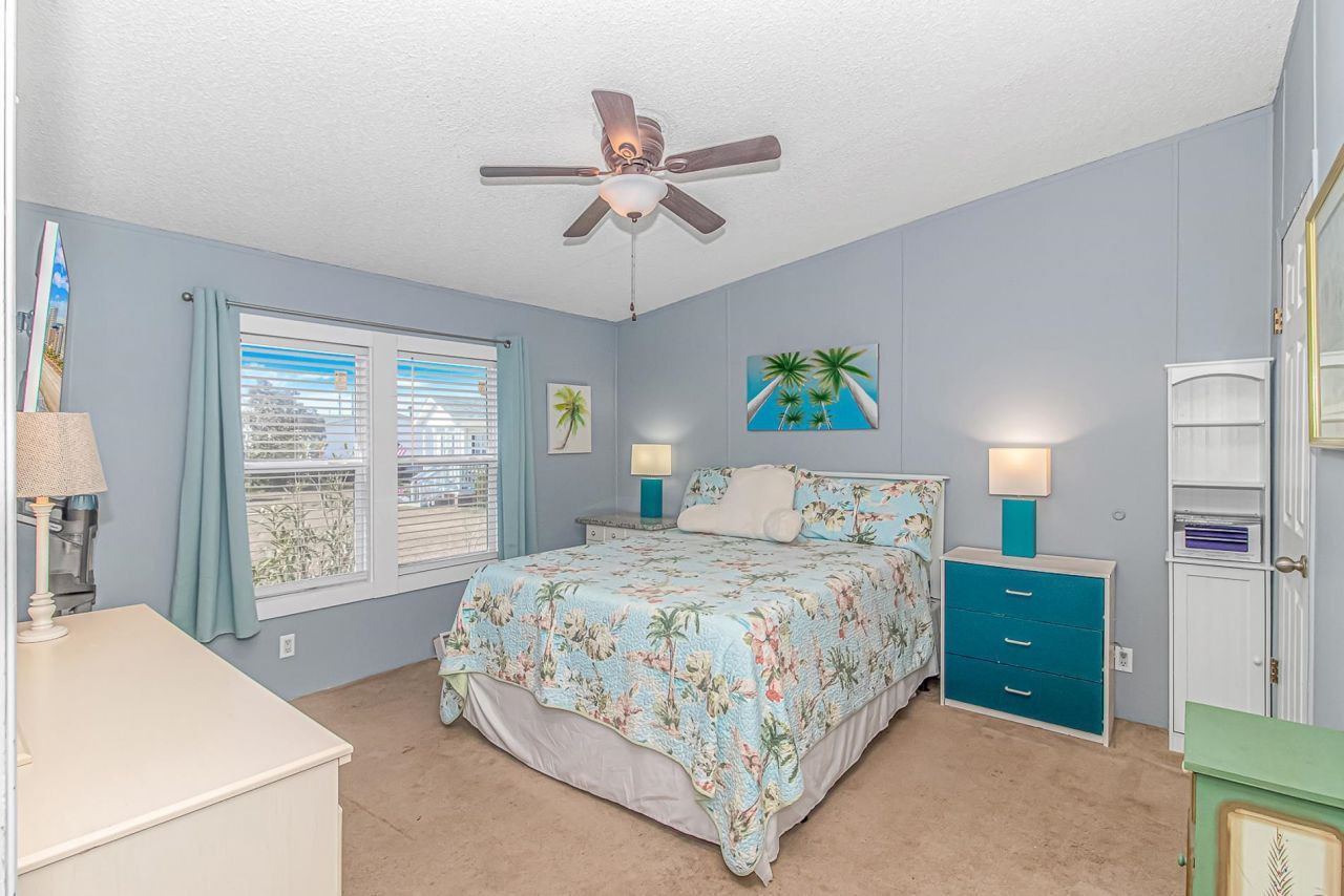 6043 East West Way Photo 16