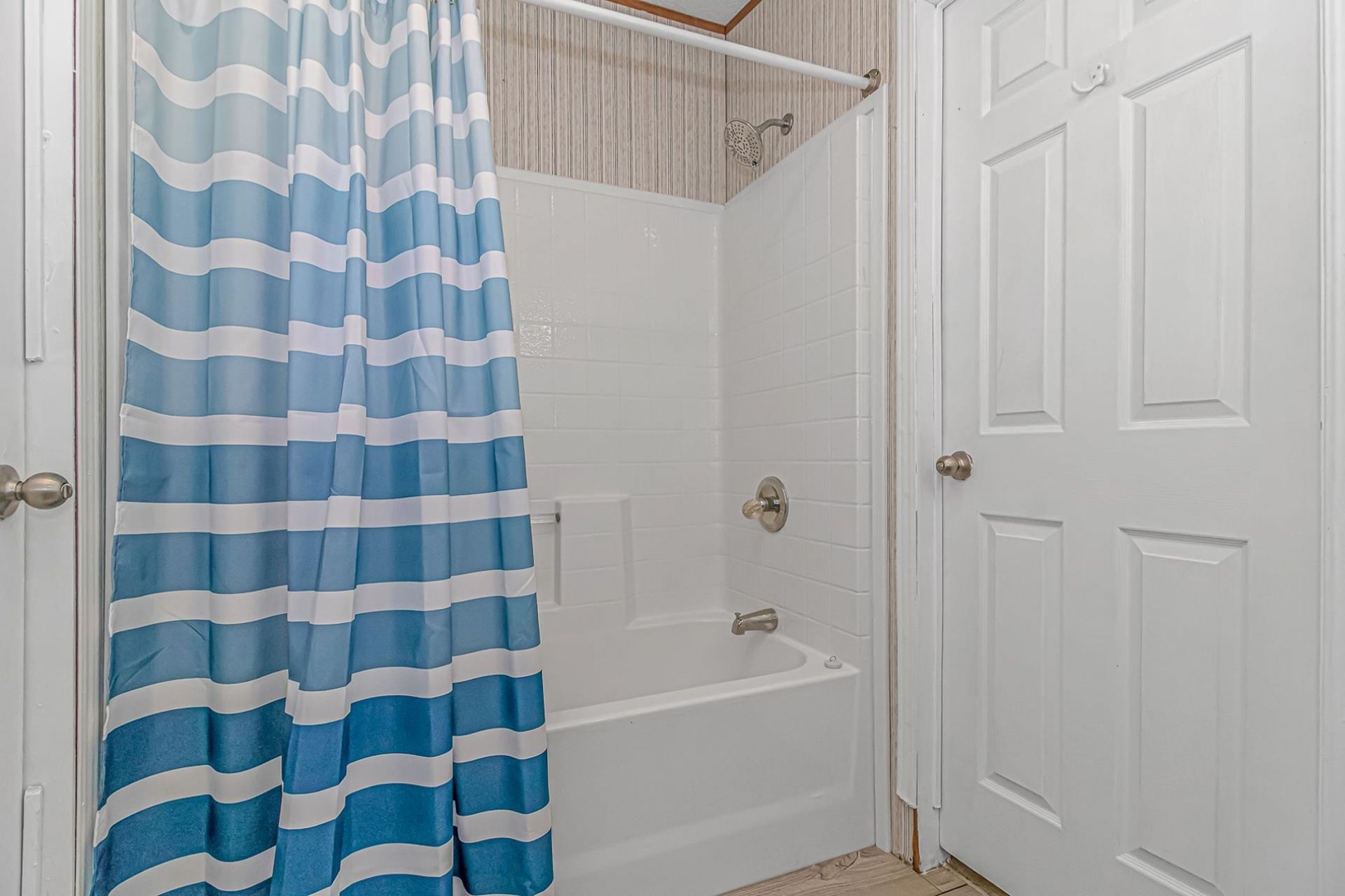 6043 East West Way Photo 16