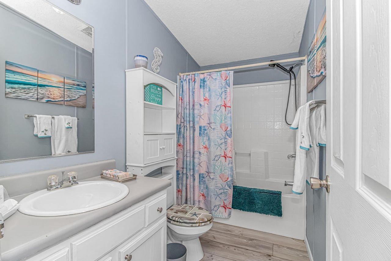 6043 East West Way Photo 17