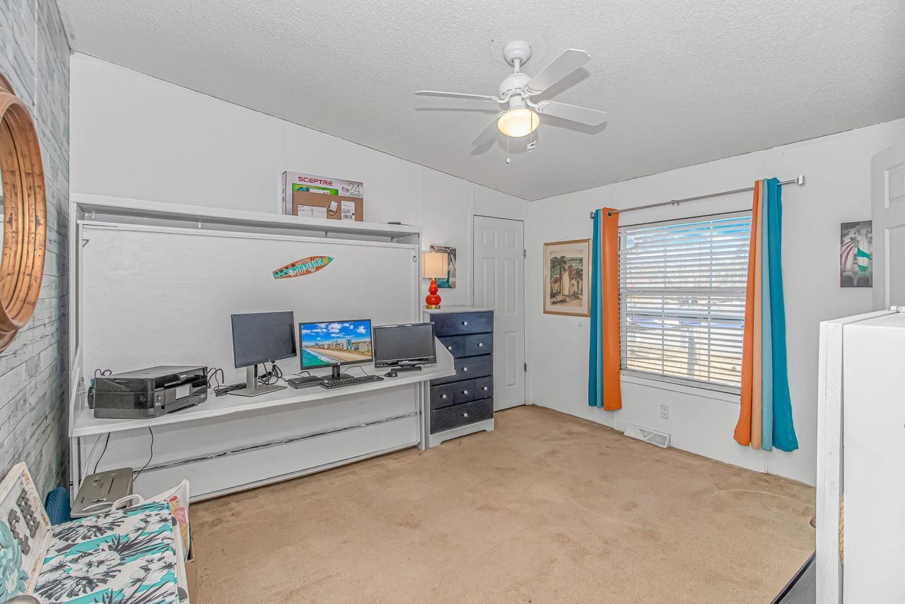 6043 East West Way Photo 18