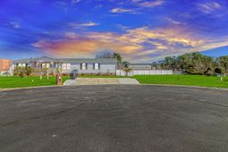 6043 East West Way photo 4