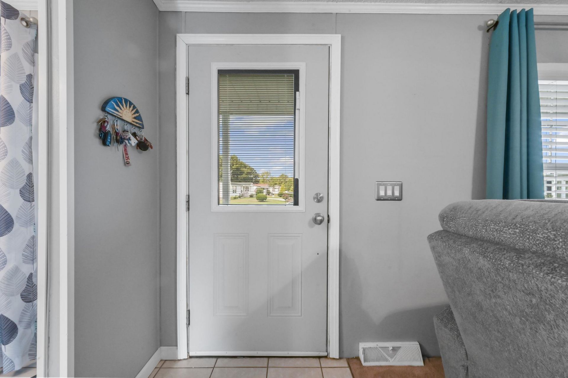 6043 East West Way Photo 20