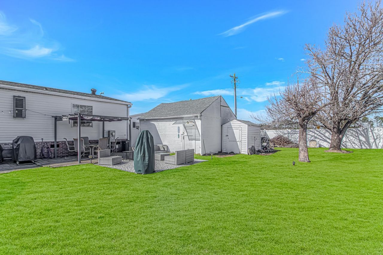 6043 East West Way Photo 24