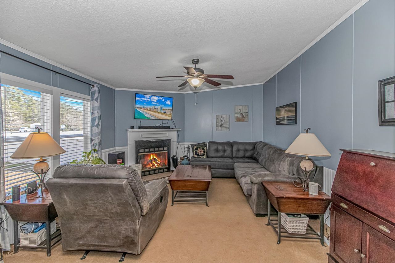 6043 East West Way Photo 9