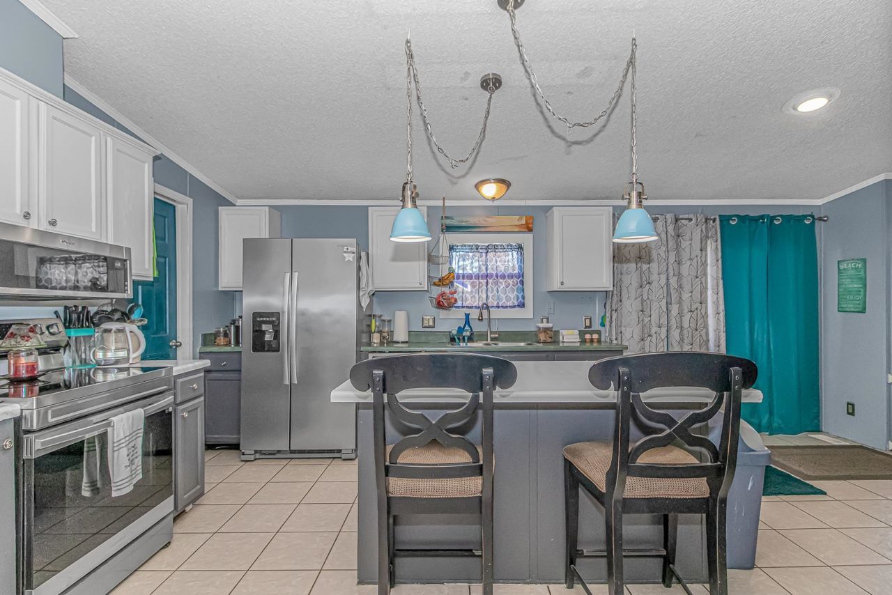 6043 East West Way Photo 9