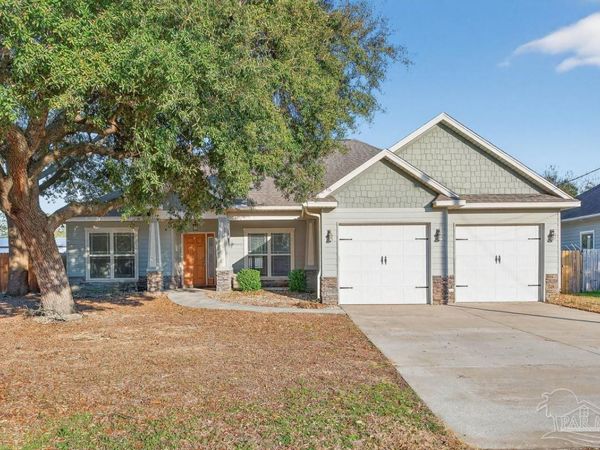 7602 Blackjack Cir, Navarre, FL 32566