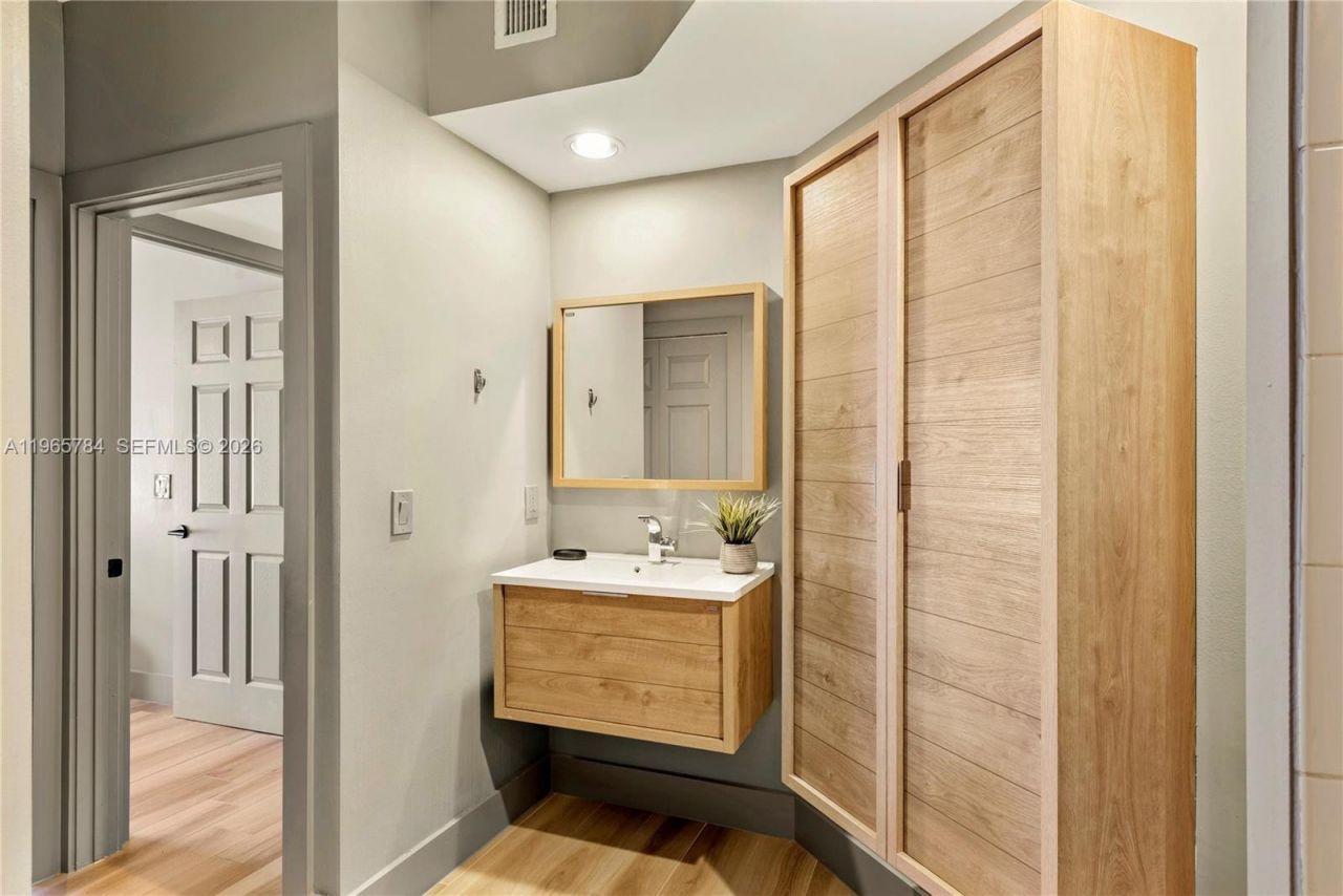 3145 NE 184th St, Unit 5305, Aventura, FL 33160 Photo