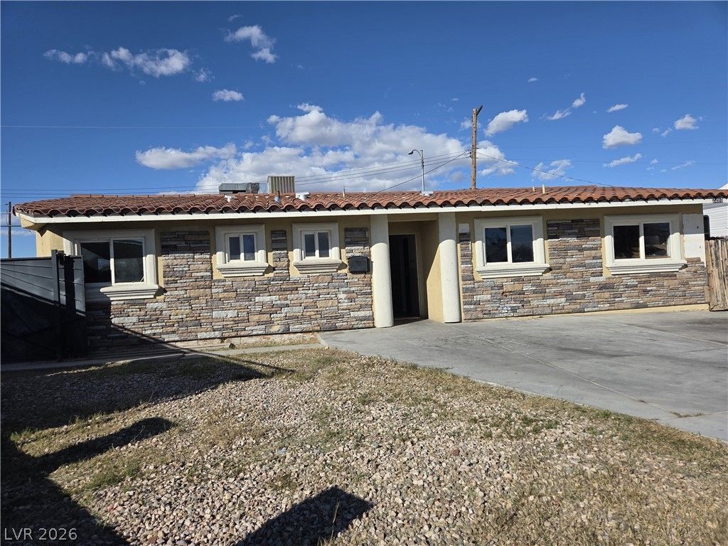 2201 Constantine Avenue, Las Vegas, NV 89101 Main Photo