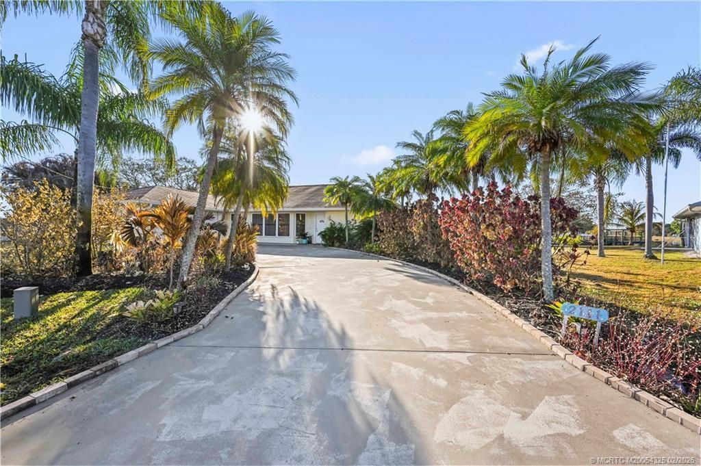 2111 SE Cayuga Court, Port Saint Lucie, FL 34952 Photo