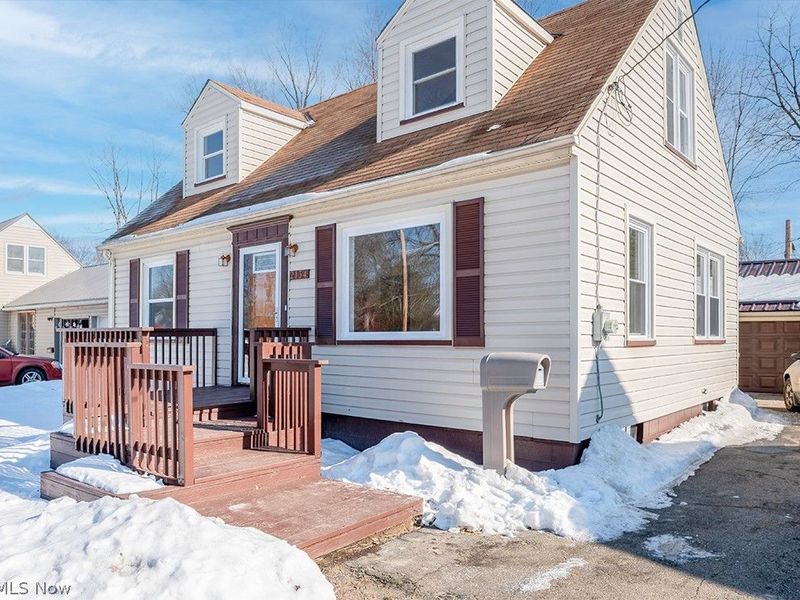 2134 Estabrook Avenue NW, Warren, OH 44485 Photo 2