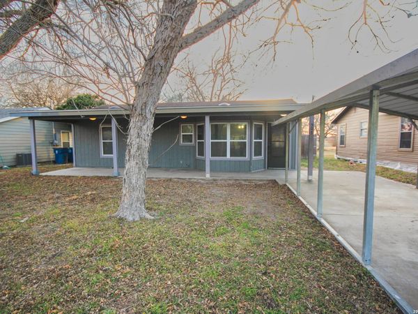 507 Ave B, Beeville, TX 78102