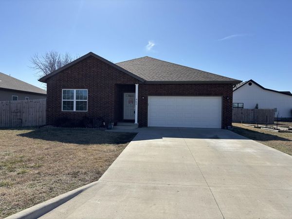 960 W Maurice Street, Bolivar, MO 65613