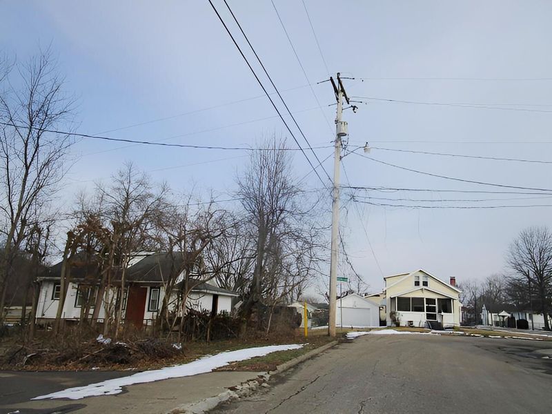 804 Hocking Road, Belpre, OH 45714 Photo 4