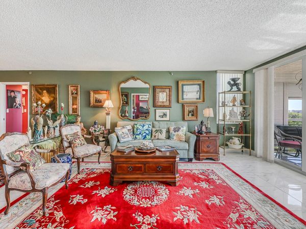 3520 Oaks Way, Unit 809, Pompano Beach, FL 33069