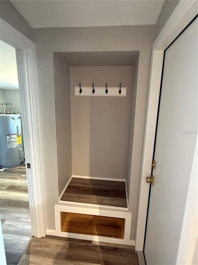 3133 Lake Ridge Drive, Sarasota, FL 34237 Photo