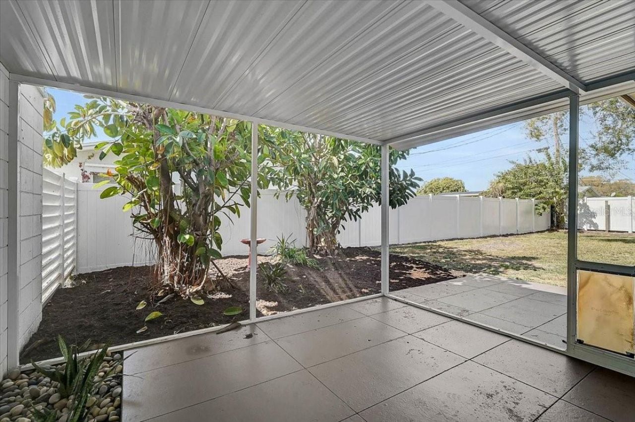 3133 Lake Ridge Drive, Sarasota, FL 34237 Photo