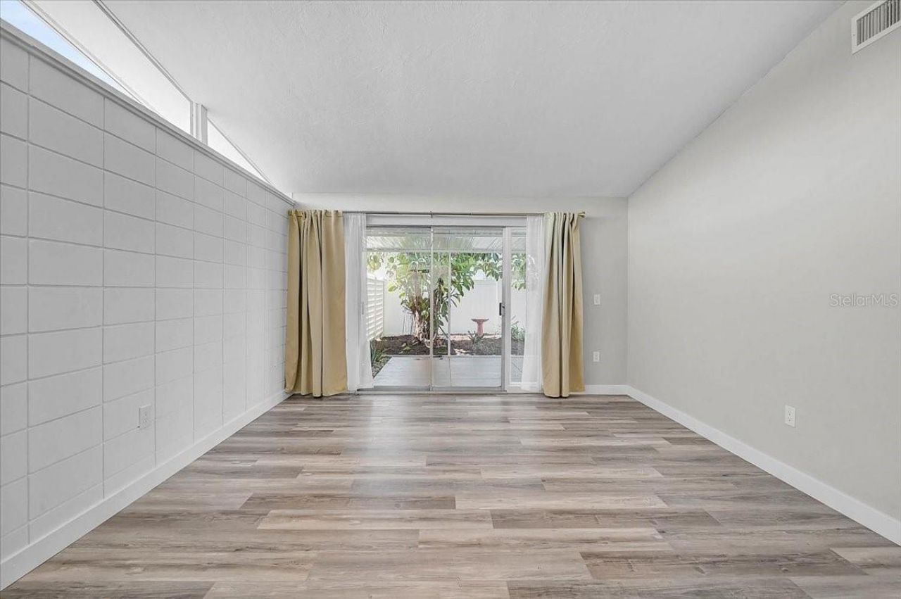 3133 Lake Ridge Drive, Sarasota, FL 34237 Photo