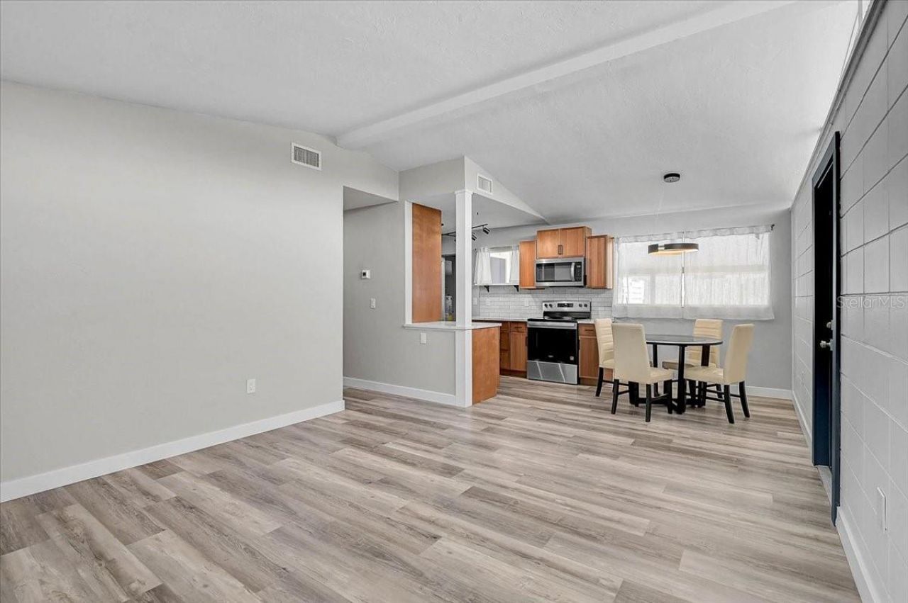 3133 Lake Ridge Drive, Sarasota, FL 34237 Photo