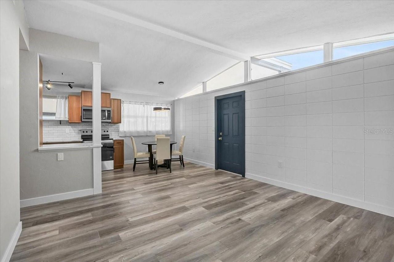 3133 Lake Ridge Drive, Sarasota, FL 34237 Photo