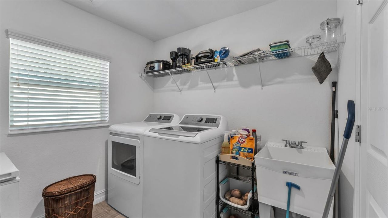 4208 98th Avenue E, Parrish, FL 34219 Photo