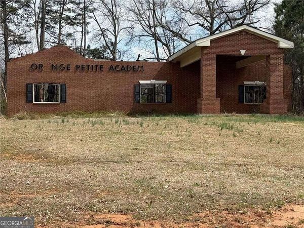 5590 Mason Road, College Park, GA 30349