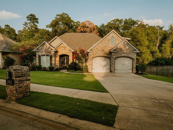 3908 Robinwood Circle, Bryant, AR 72022