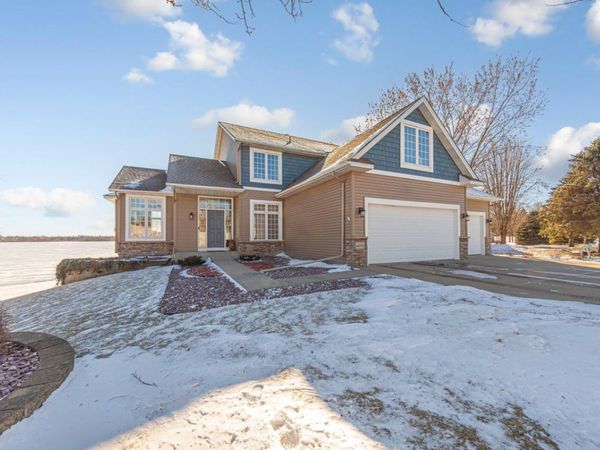 4090 Wells Lake Court, Faribault, MN 55021
