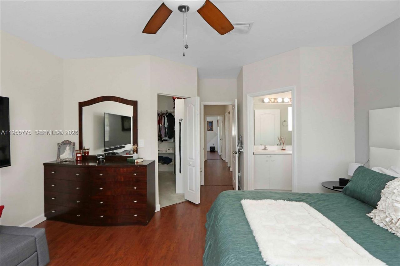 941 SW 148th Pl, Miami, FL 33194 Photo