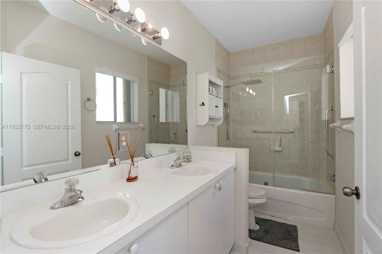 941 SW 148th Pl, Miami, FL 33194 Photo