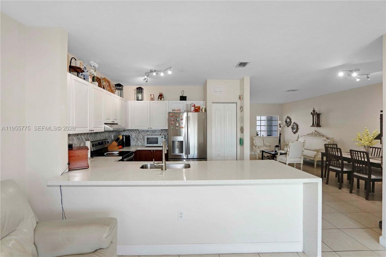 941 SW 148th Pl, Miami, FL 33194 Photo