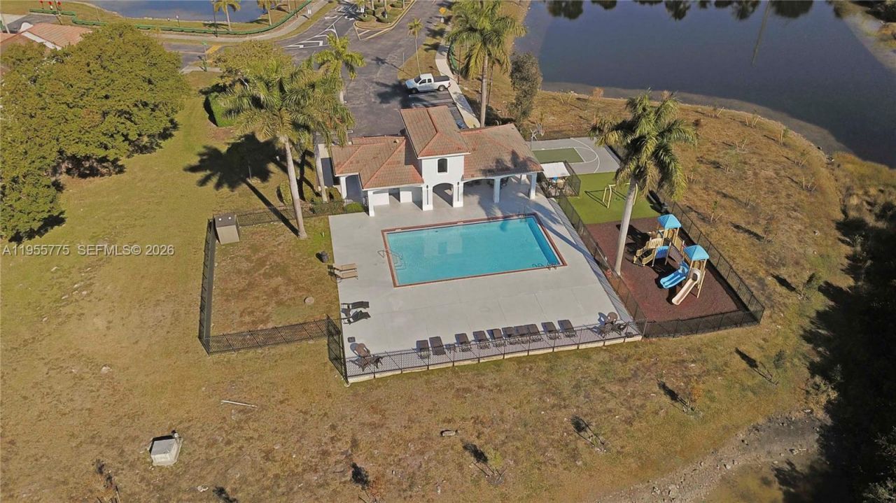 941 SW 148th Pl, Miami, FL 33194 Photo