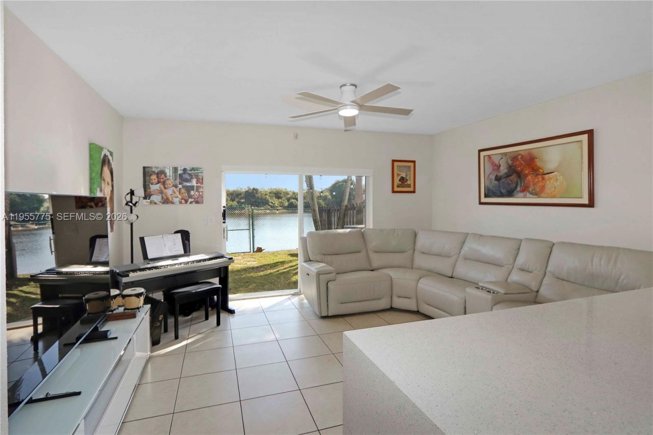 941 SW 148th Pl, Miami, FL 33194 Photo