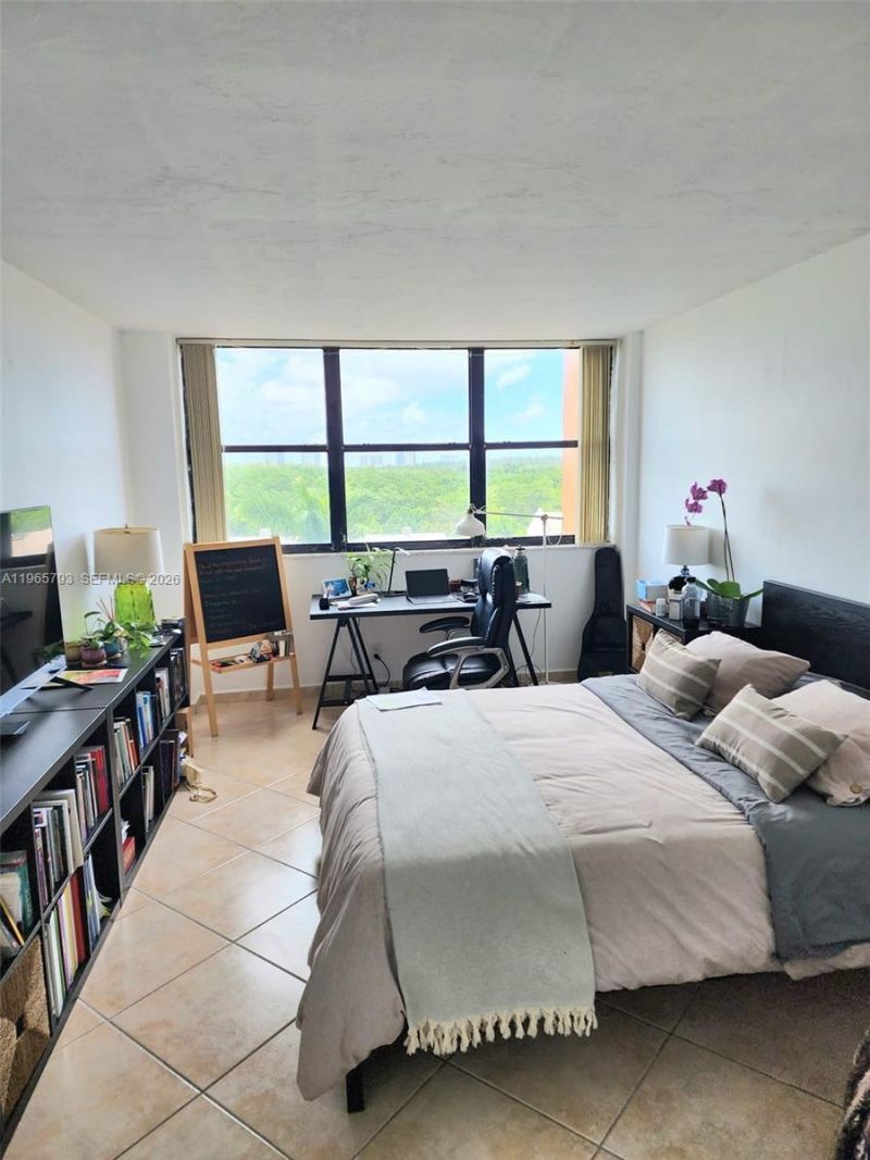 2450 NE 135th St , Unit 508, North Miami, FL 33181 Photo