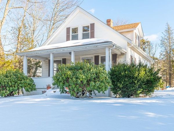 9 Oxbow Rd, Falmouth, MA 02536