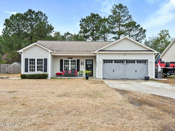 104 Lilac Lane, Richlands, NC 28574