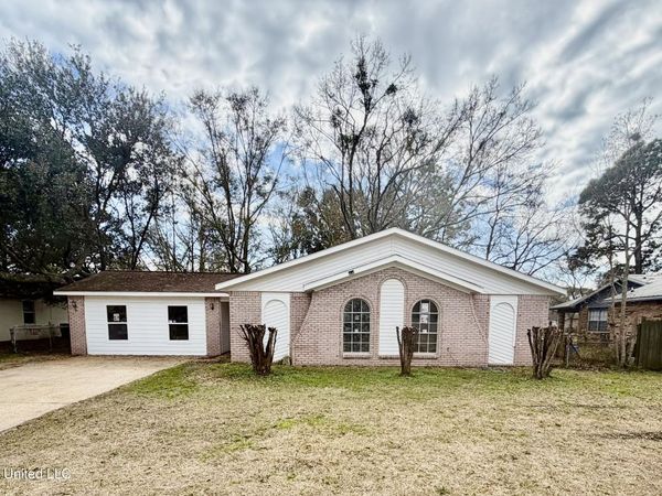 2513 Calle Hermosa Street, Gautier, MS 39553