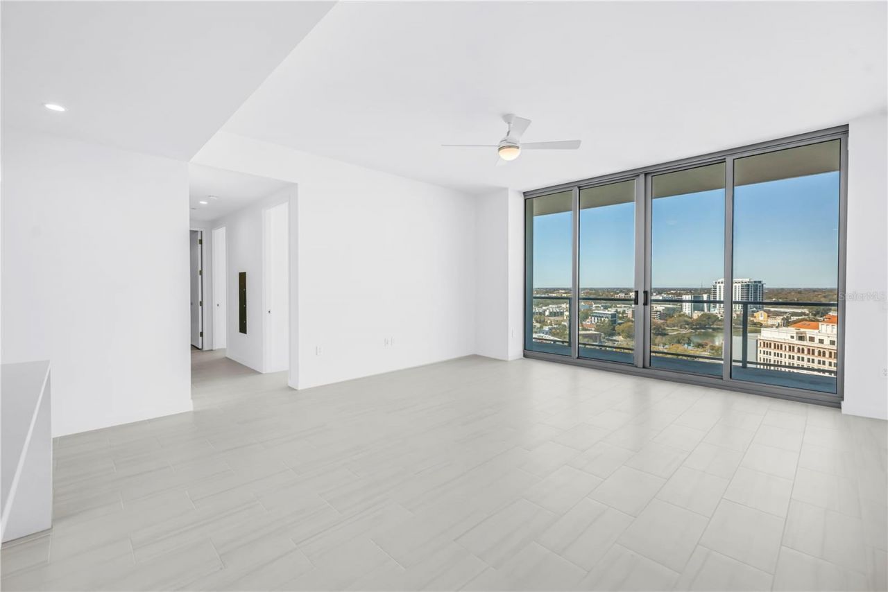 400 Central Avenue, Unit 1702, Saint Petersburg, FL 33701 Photo