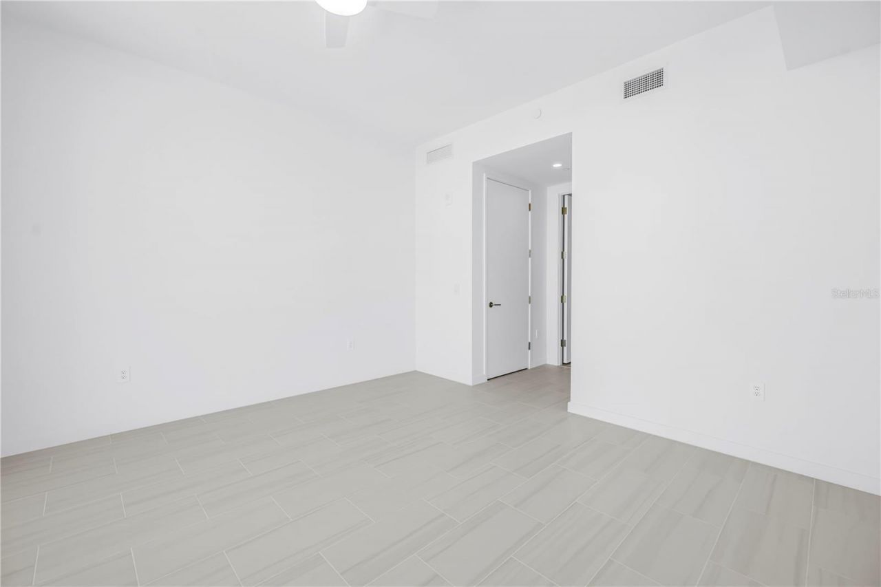 400 Central Avenue, Unit 1702, Saint Petersburg, FL 33701 Photo